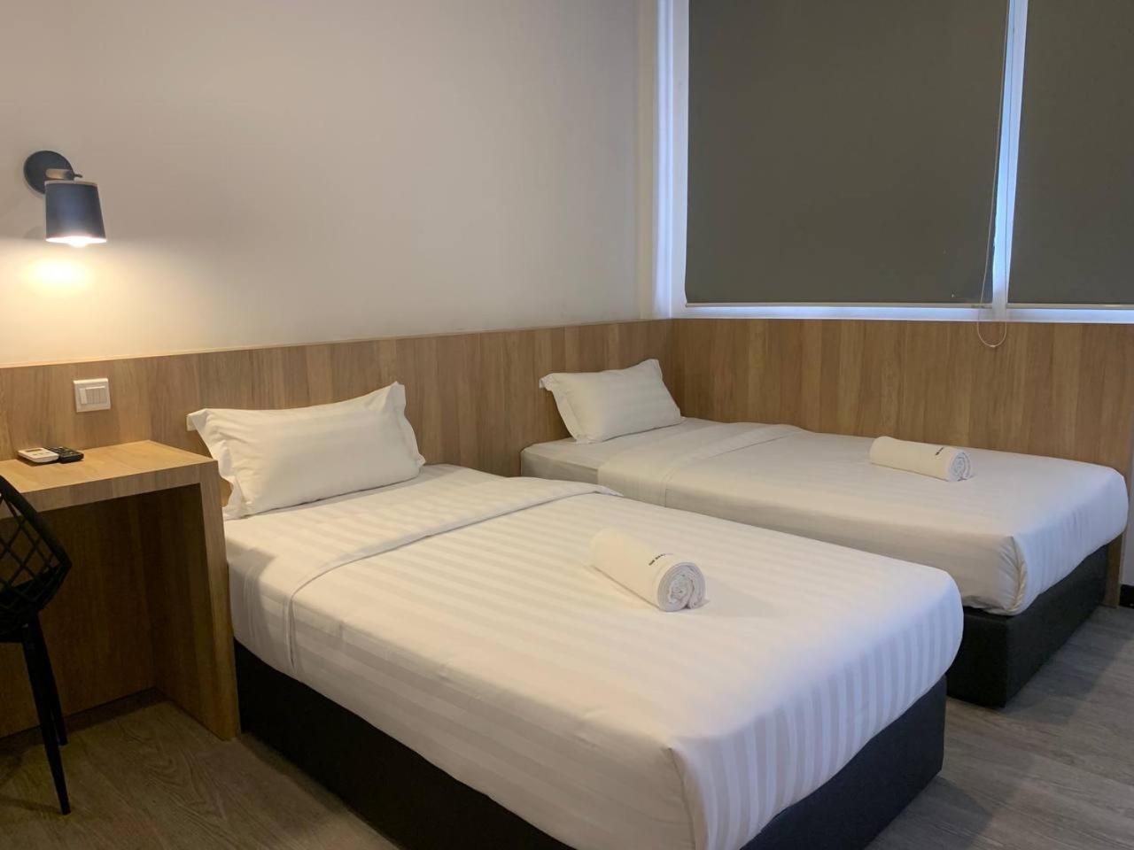 The Daily Hotel Kota Kinabalu Exterior photo