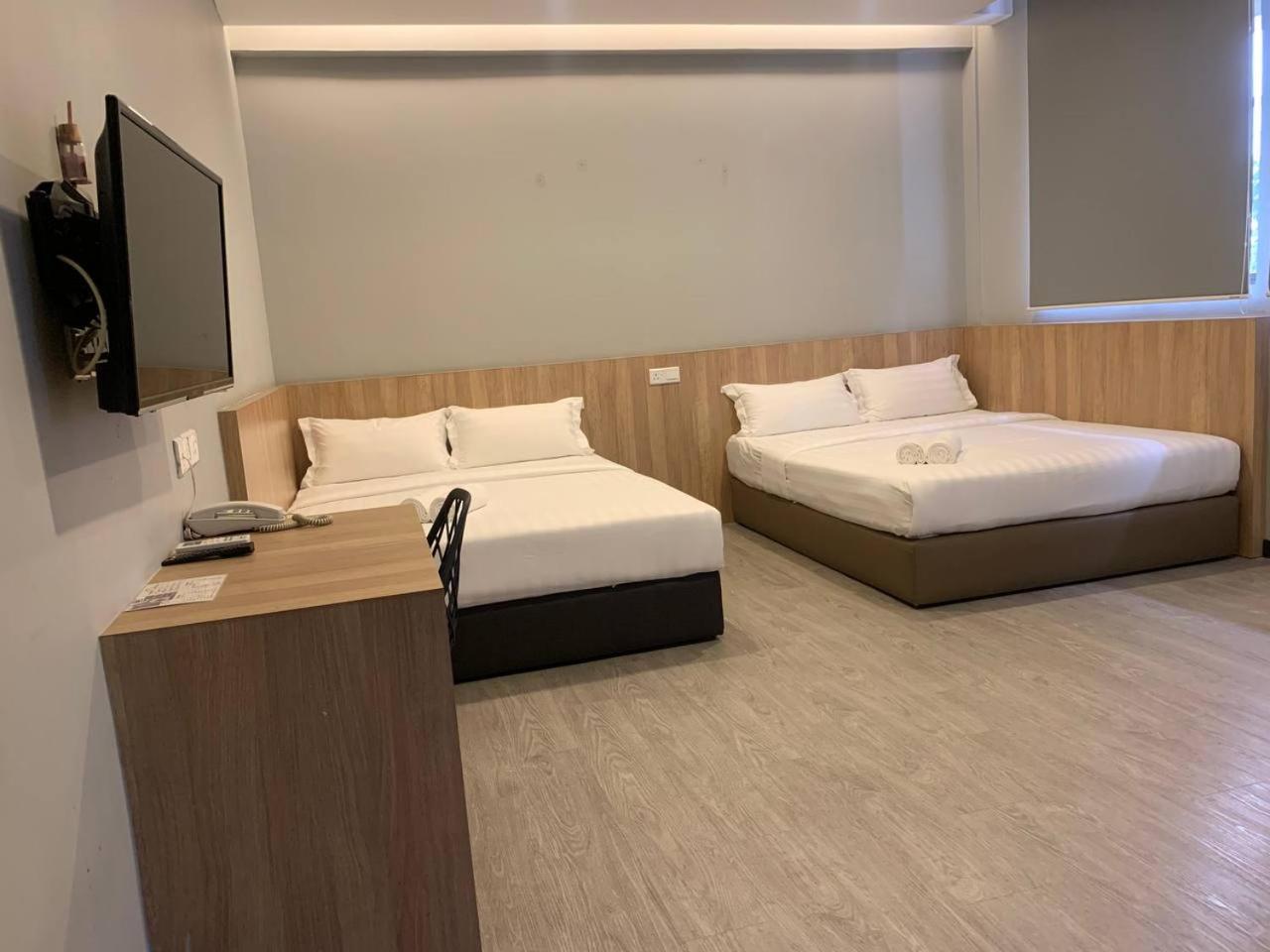 The Daily Hotel Kota Kinabalu Exterior photo